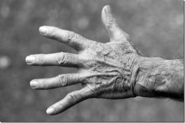 hand-elderly-woman-wrinkles-black-and-white-54321-medium hand-elderly-woman-wrinkles-black-and-white-54321-medium